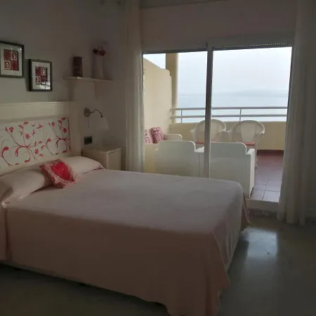 Holidays2benalmadena Torrequebrada Sea View Front With Pool Parking & Terraces Appartement Benalmádena